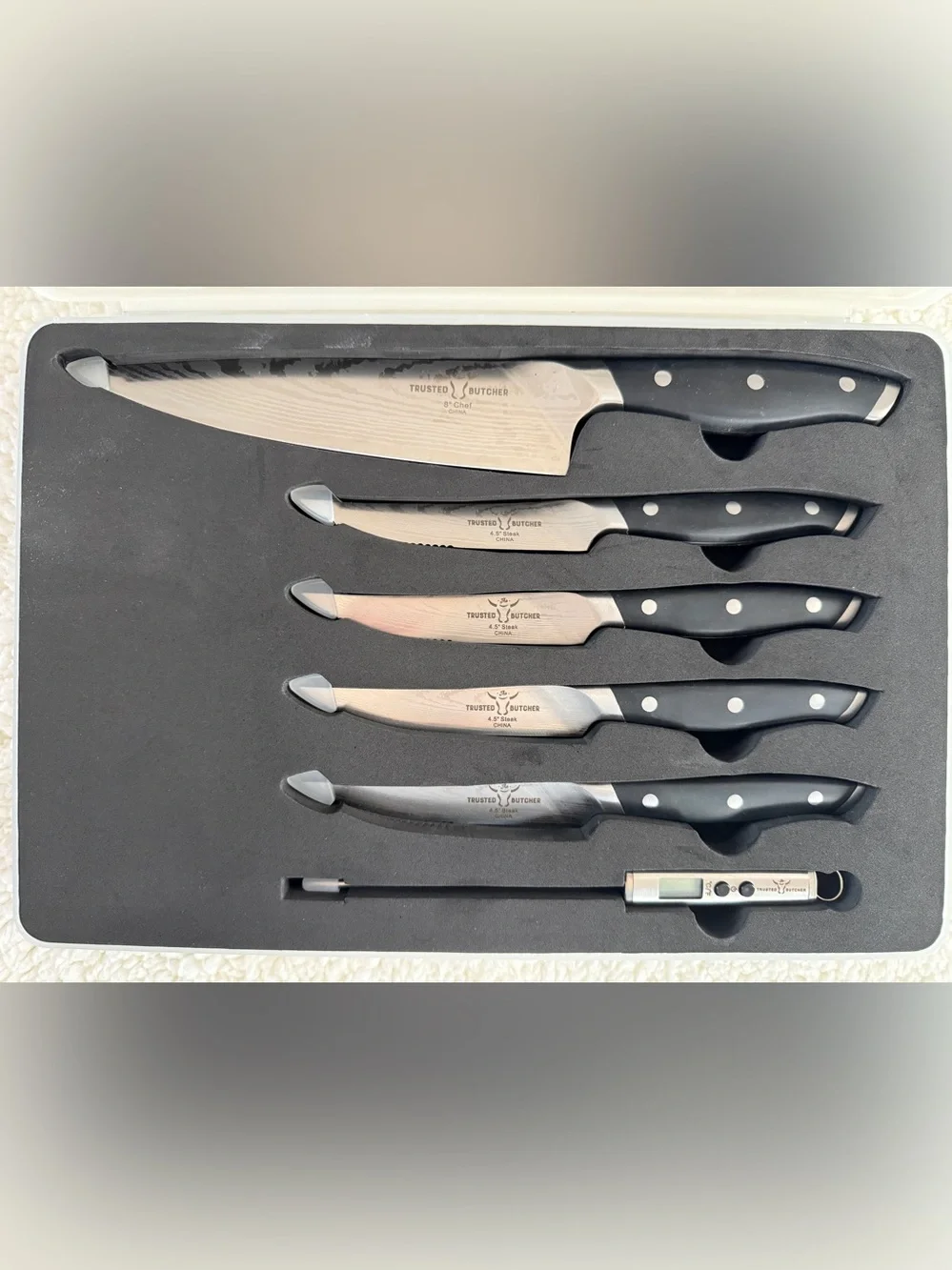 Trusted Butcher 6-Piece Knife Set with Storage Case - NWOT